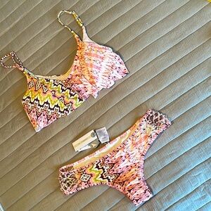 NEW O'Neill Bahia Hipster Bikini, size Medium